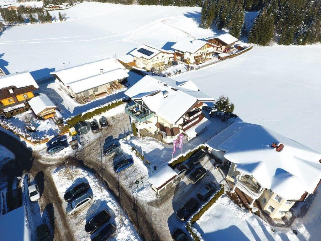 Gaestehaus Amade Flachau Eksteriør billede